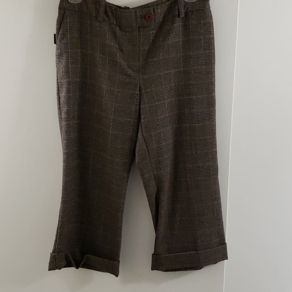 Knee length Shorts size Small